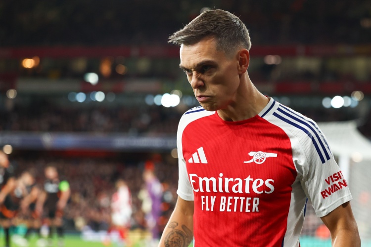 体育赛事-标晚透露特罗萨德可迎战曼联 热苏斯复出时间预计今秋