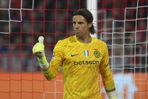 Kaiyun Sports-官方：索默当选全场最佳球员，他上演了7次精彩扑救