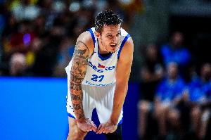 捷克男篮4连败提前出局 克雷伊奇4战场均7.5分&amp;投篮27%&amp;三分13.6%