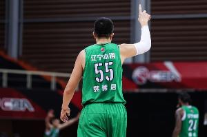 开云体育-高薪+户口！北京曾开出诱人条件试图签下韩德君 但大韩选续约辽宁