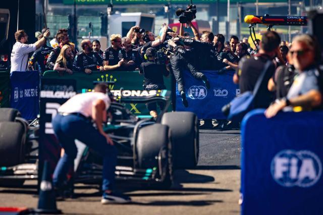 app下载-梅赛德斯成也一停，败也一停