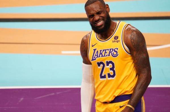 体育赛事-双加时后再接背靠背 39岁的詹姆斯真的累麻了