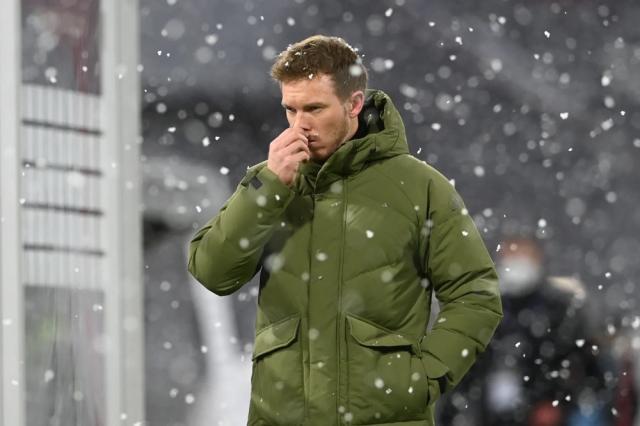 1641598936857078164.jpg 1641598704187.jpg