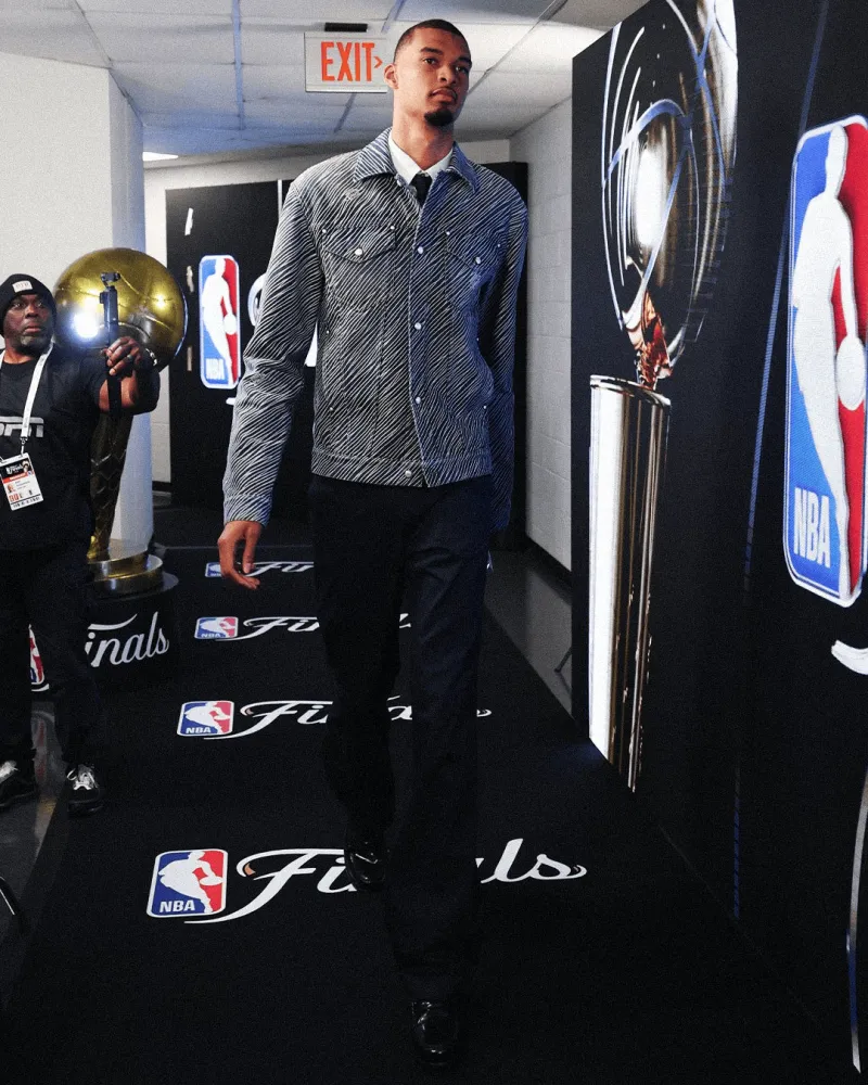 登录入口-NBA官方晒文班亚马照片：才第三年他就准备好总决赛首秀了